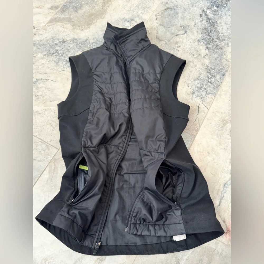 Brooks Run Happy Running Vest